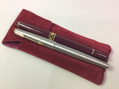 Lot 474 - CONWAY STEWART FOURTEEN CARAT GOLD NIB PEN