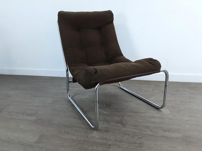 Lot 509 - SLING LOUNGE CHAIR