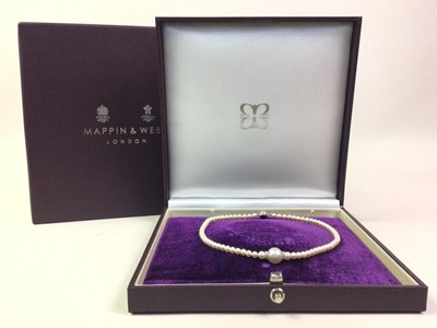 Lot 571 - PEARL NECKLACE