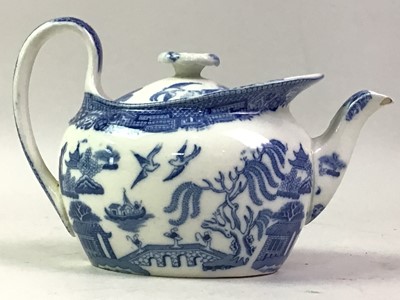 Lot 588 - BLUE AND WHITE VASE