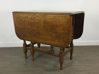 Lot 609 - OAK DROP LEAF TABLE