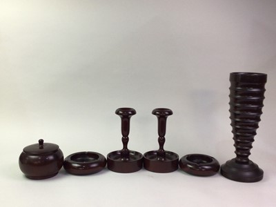 Lot 22 - GROUP OF WOODEN ITEMS