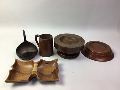 Lot 34 - GROUP OF WOODEN ITEMS