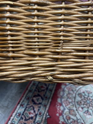 Lot 35 - VINTAGE SIRRAM PICNIC HAMPER