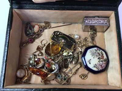 Lot 55 - GROUP OF ANTIQUE AND VINTAGE JEWELLERY