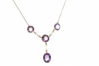 Lot 490 - EDWARDIAN AMETHYST NECKLET the chain with...