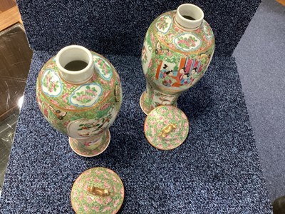 Lot 835 - PAIR OF CHINESE CANTONESE LIDDED VASES