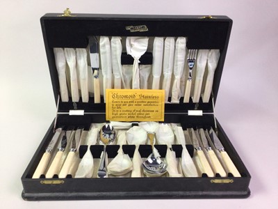 Lot 200 - GROUP OF SILVER PLATED WARE