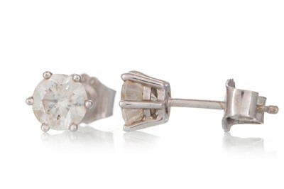 Lot 579 - PAIR OF DIAMOND STUD EARRINGS