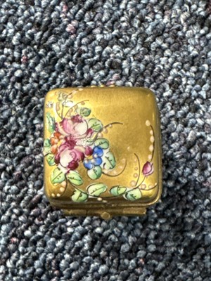 Lot 1419 - HEREND GROUP OF TWO RABBITS AND OTHERS