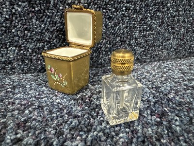 Lot 1419 - HEREND GROUP OF TWO RABBITS AND OTHERS