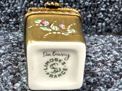 Lot 1419 - HEREND GROUP OF TWO RABBITS AND OTHERS