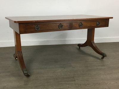 Lot 321 - MAHOGANY REPRODUCTION OBLONG COFFEE TABLE
