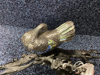 Lot 856 - IN THE MANNER OF HASEGAWA ISSEI (GYOKUTOSAI), JAPANESE SILVER AND ENAMEL FIGURE OF A WOOD PIGEON