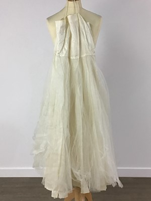 Lot 366 - VINTAGE WEDDING DRESS