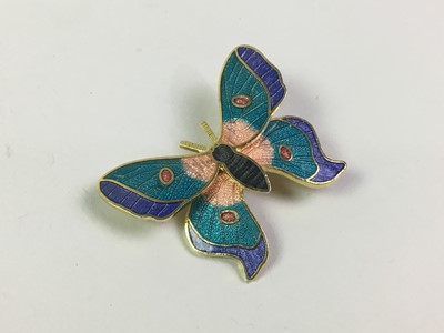 Lot 393 - GROUP OF TEN BROOCHES