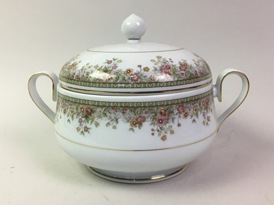 Lot 386 - NORITAKE DINNER SERVICE