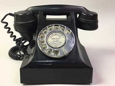 Lot 397 - VINTAGE BAKELITE TELEPHONE
