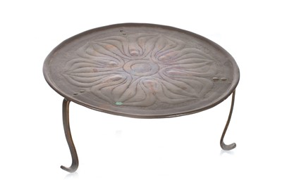 Lot 51 - W.H. MAWSON (BRITISH, 1872-1960) FOR THE KESWICK HOME INDUSTRIES, ARTS & CRAFTS COPPER TRIVET
