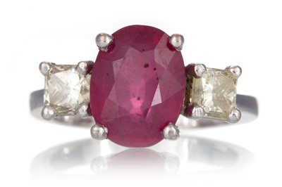 Lot 623 - RED SPINEL AND DIAMOND RING