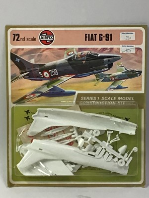 Lot 557 - GROUP OF AIRFIX KITS