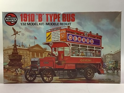 Lot 558 - GROUP OF AIRFIX MODEL KITS