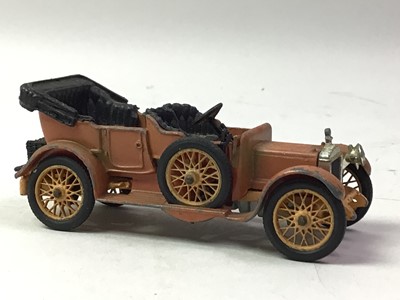 Lot 560 - GROUP OF DIECAST MODEL VEHICLES