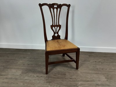 Lot 612 - MAHOGANY GOSSIP CHAIR