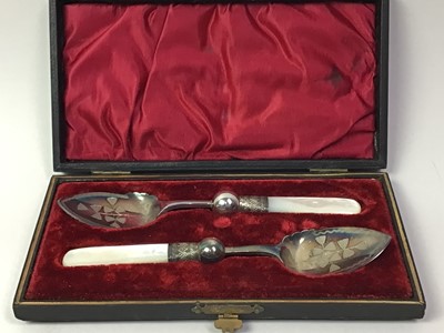 Lot 615 - GROUP OF SILVER PLATED MOTHER OF PEARL HANDLED CUTLERY