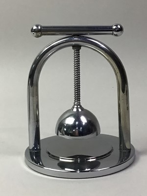 Lot 643 - JACQUES ADNET, ART DECO CHROME PLATED LEMON SQUEEZER