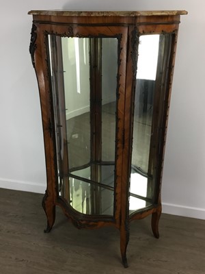 Lot 1450 - FRENCH KINGWOOD VITRINE