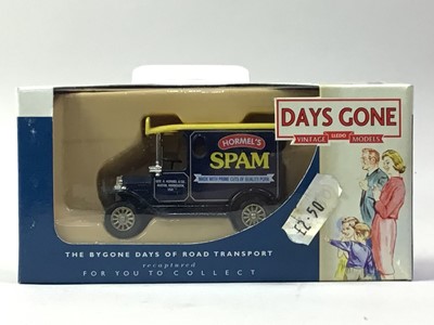 Lot 659 - COLLECTION OF MODEL VEHICLES