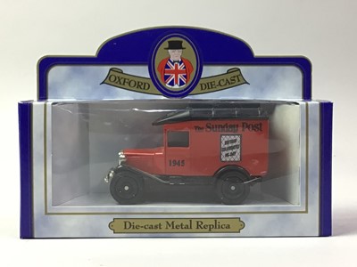 Lot 660 - COLLECTION OF MODEL VEHICLES