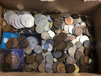 Lot 658 - COLLECTION OF GB AND INTERNATIONAL COINS