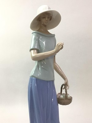 Lot 679 - GROUP OF THREE CERAMIC FIGURES