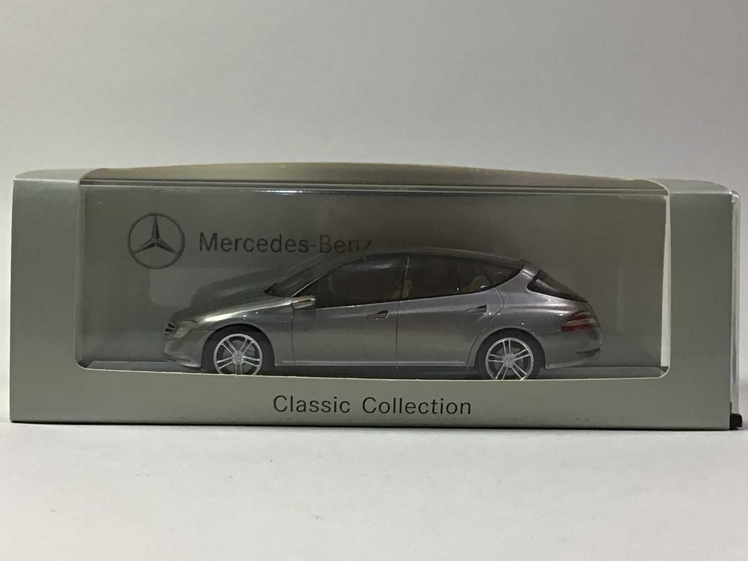 Lot 689 - COLLECTION OF DIECAST MODELS