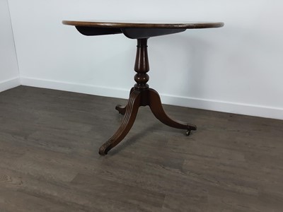 Lot 697 - MAHOGANY CIRCULAR TRIPOD TEA TABLE