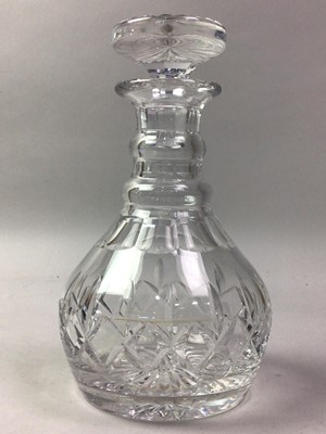 Lot 722 - MALLET SHAPED GLASS DECANTER