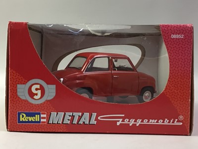 Lot 515 - REVELL METAL