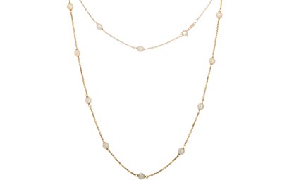 Lot 432 - GOLD AND PEARL NECKLACE
