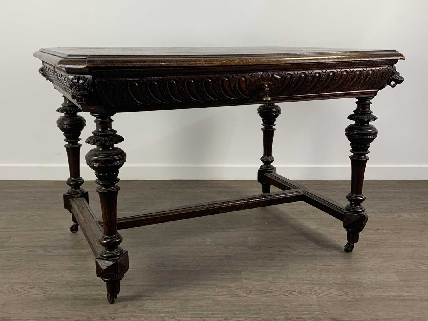 Lot 47 - VICTORIAN OAK TABLE