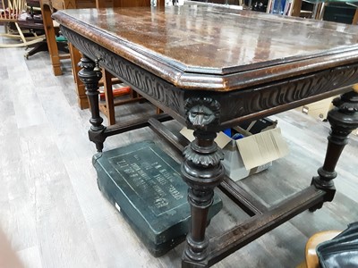 Lot 47 - VICTORIAN OAK TABLE