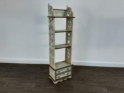 Lot 126 - SHABBY CHIC WHAT NOT