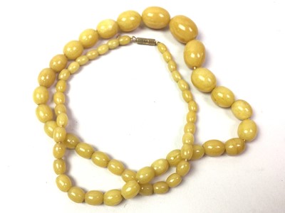 Lot 143 - GROUP OF AMBER BEADS
