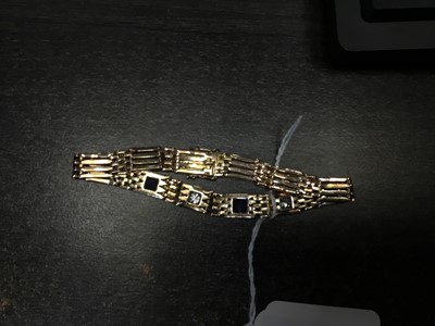 Lot 482 - SAPPHIRE AND DIAMOND BRACELET