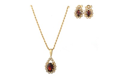 Lot 490 - GARNET AND PEARL PENDANT AND EARRINGS