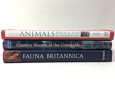 Lot 322 - COLLECTION OF BOOKS