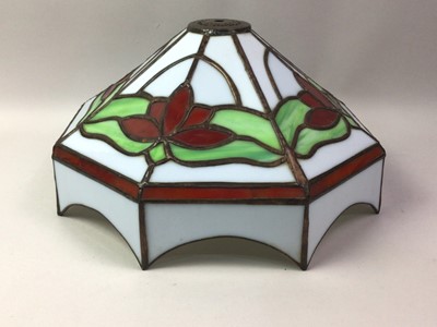 Lot 291 - TIFFANY STYLE LAMP SHADE