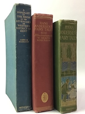 Lot 340 - GROUP OF BOOKS