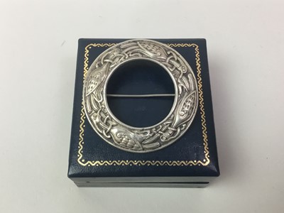 Lot 306 - ALEXANDER RITCHIE SILVER BROOCH